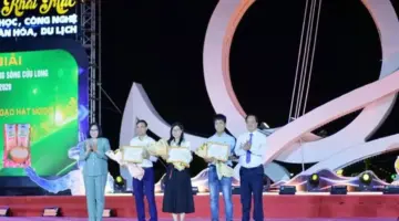 الاحتفاء بالأرز اللذيذ من دلتا نهر ميكونغ، ودعم التنمية المستدامة لصناعة الأرز.